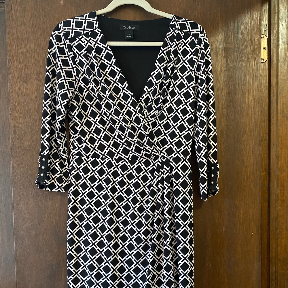 White House Black Market, Black and White V Neck Dress, Size 8